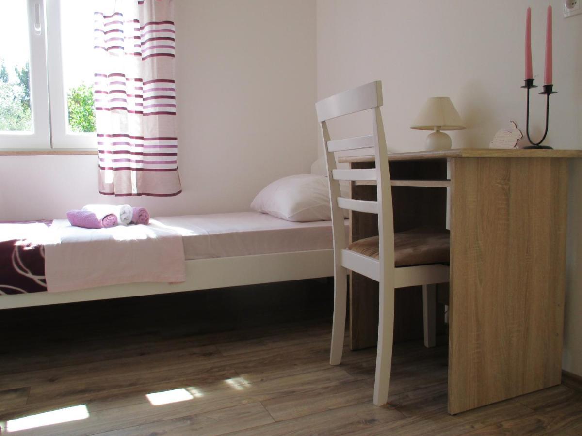 Apartment Near Center,Beach,Bus +Free Parking Zadar Bagian luar foto